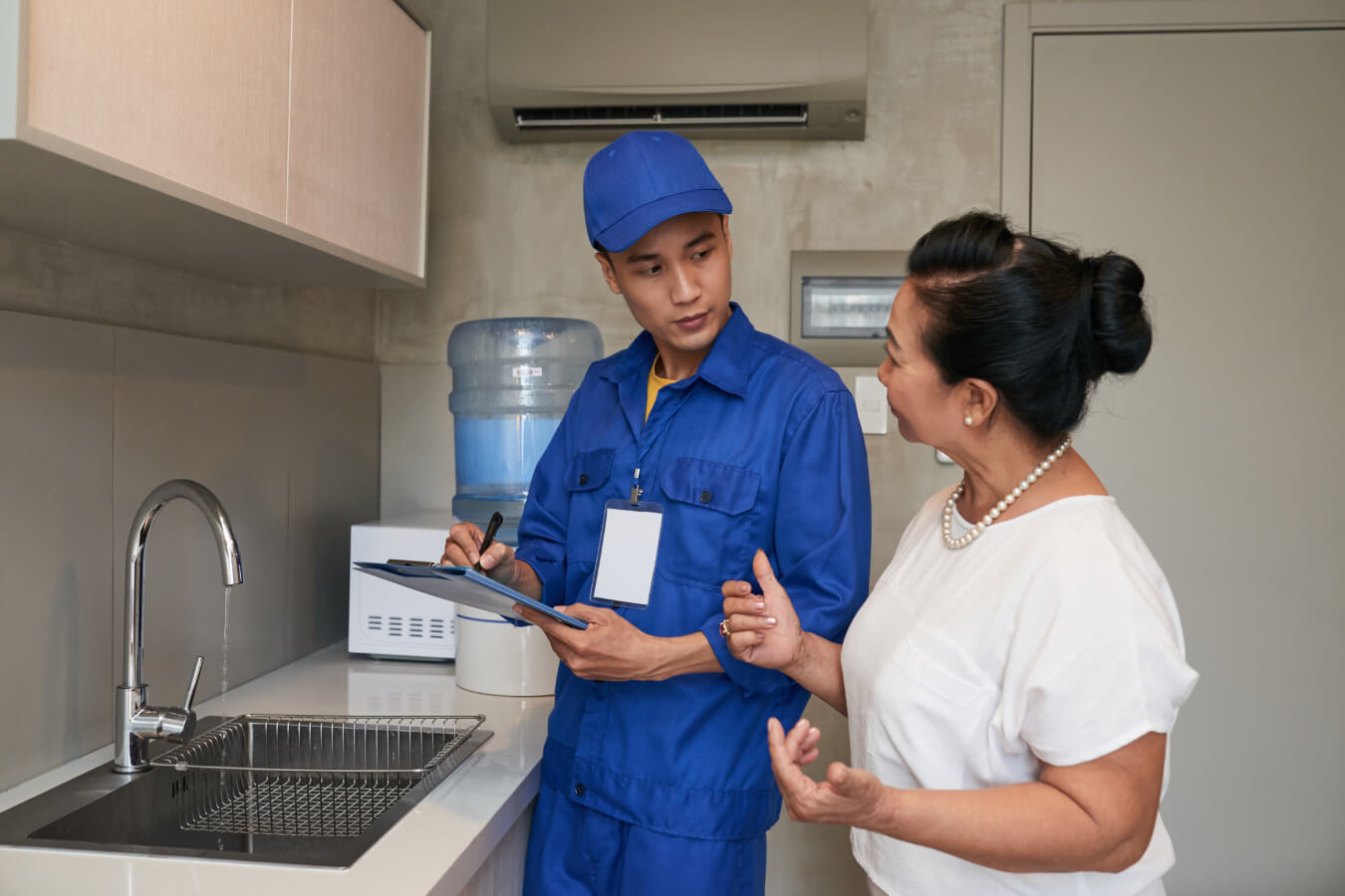 Servicio profesional de despeje de cañerías en Cali y Valle del Cauca. Eliminamos obstrucciones y recuperamos el flujo normal de tus tuberías rápidamente.